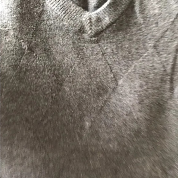 Old Navy  Men’s V Neck Knit Vest Gray Argyle  S Cotton - Picture 9 of 14